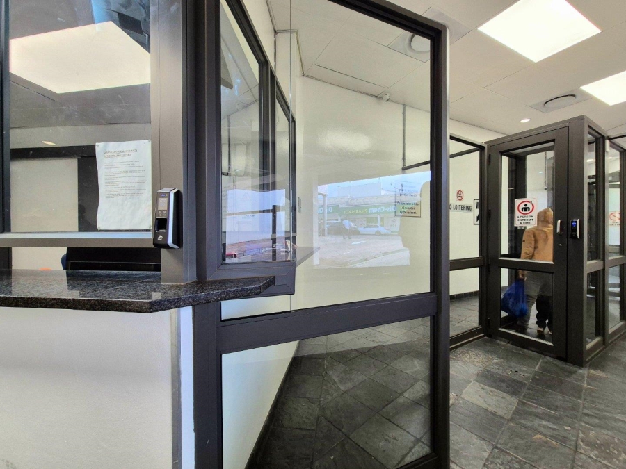 1 Bedroom Property for Sale in Wynberg Western Cape